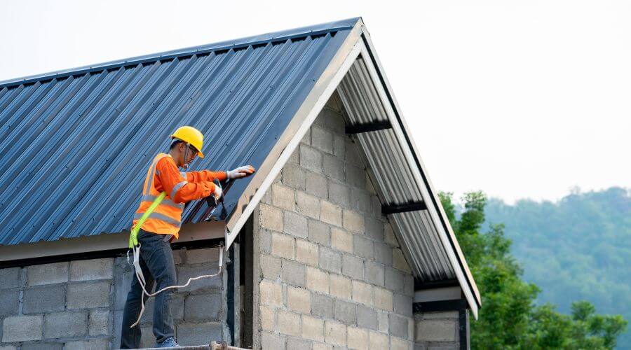 Professional gutter cleaning in Tulsa, OK